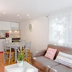 Appartement Les Grillons - Appartement 4 pers plus bébé - 2 pièces proche Mer Saint-Raphaël