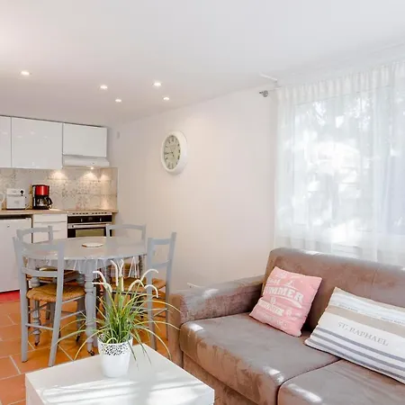 Daire Soleil Couchant - Climatise Appartement 4 Pers Plus Bebe - 2 Pieces Proche Mer Saint-Raphaël